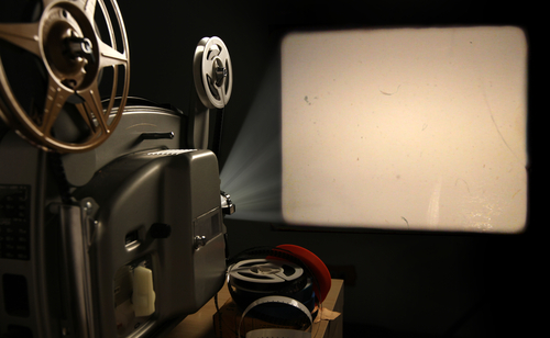 スペイン製のフィルムを映す映写機。
